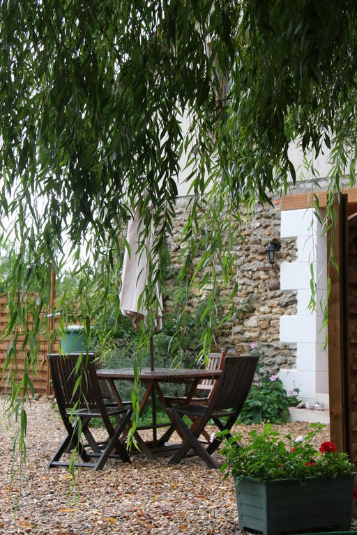 Les Chaumieres Du Chene Hotel Pouillé Екстериор снимка