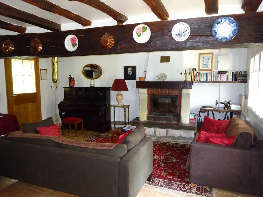 Les Chaumieres Du Chene Hotel Pouillé Екстериор снимка