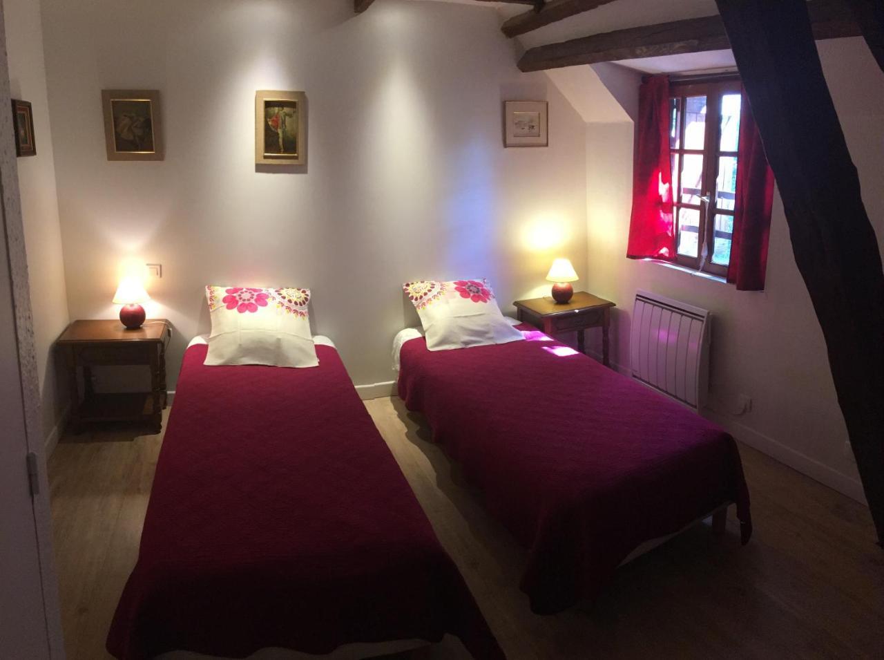 Les Chaumieres Du Chene Hotel Pouillé Екстериор снимка