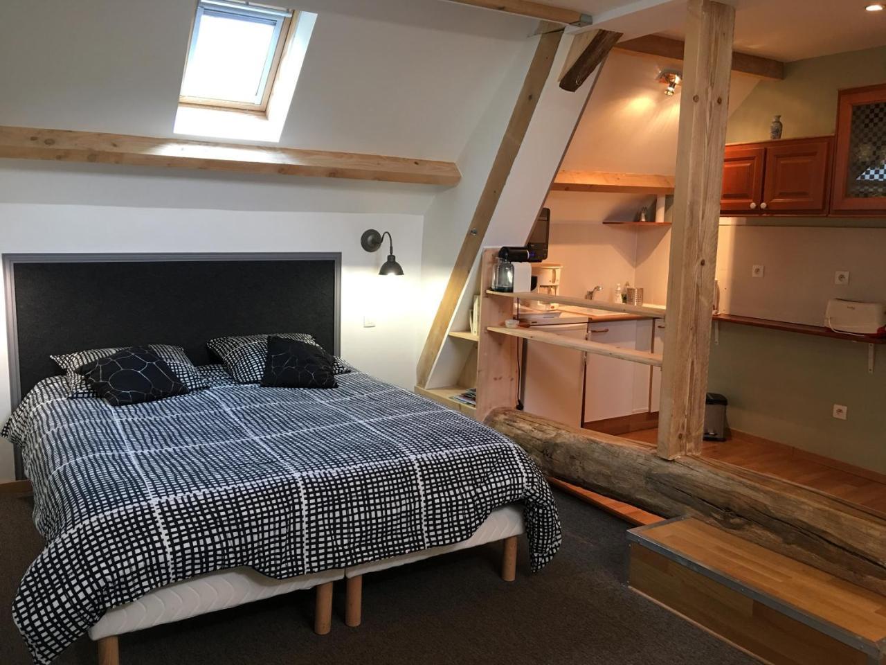 Les Chaumieres Du Chene Hotel Pouillé Екстериор снимка